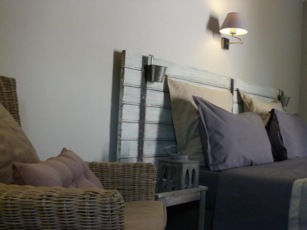 Les Persiennes Hotel Saintes Cameră foto
